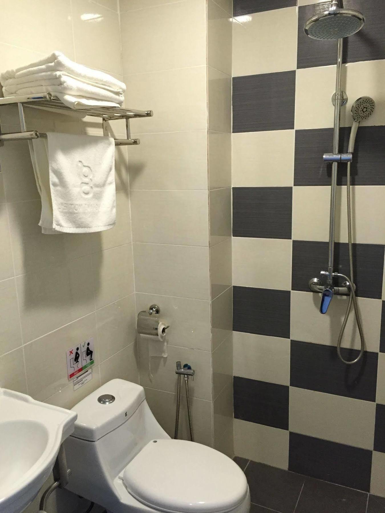 G Langkawi Motel Kuah Exteriör bild